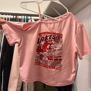 SHEIN Pink Graphic Crop Top